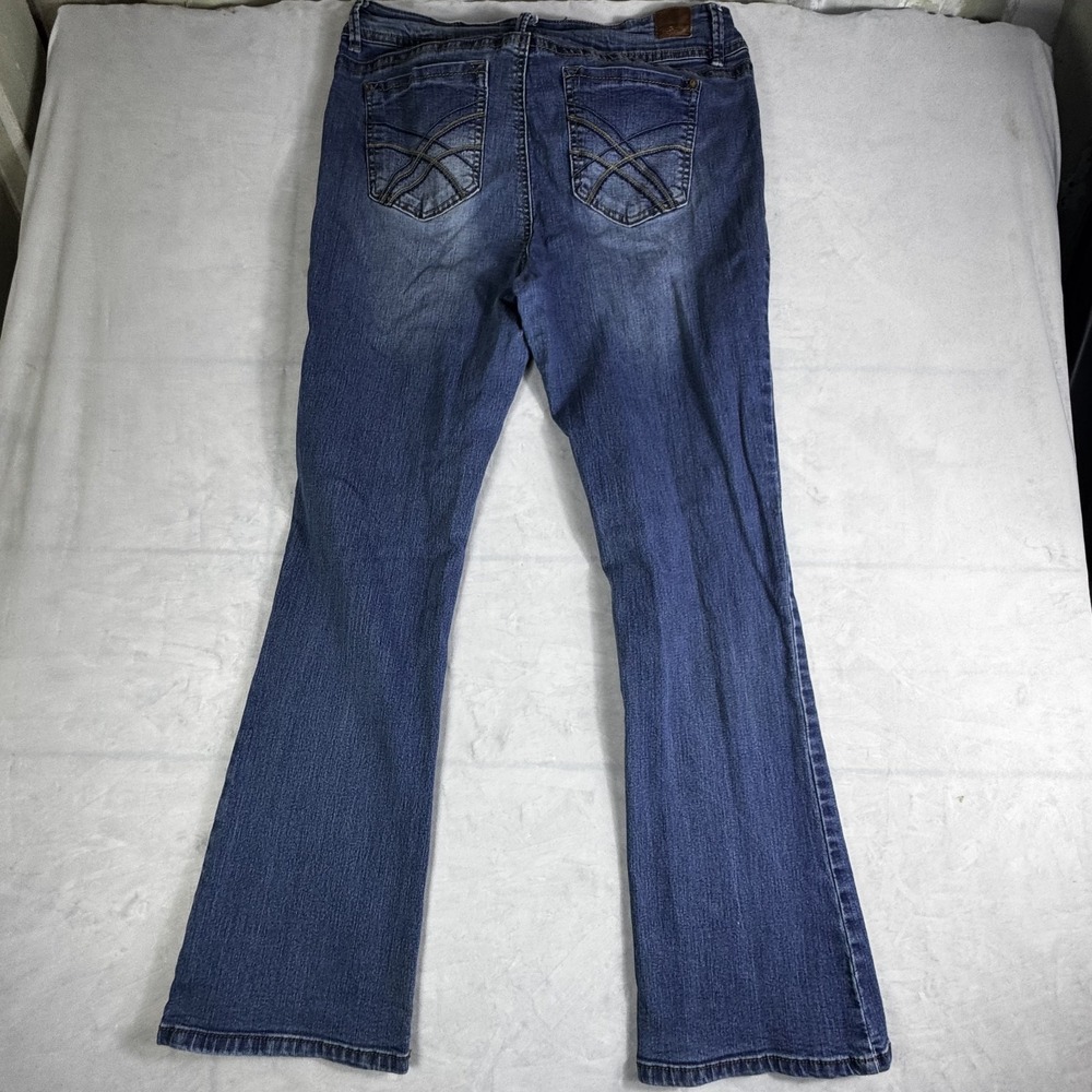 WallFlower Bootcut Jeans‎ Blue Denim Insta Stretch Luscious Curvy Fit Retro 15 - Picture 2 of 16
